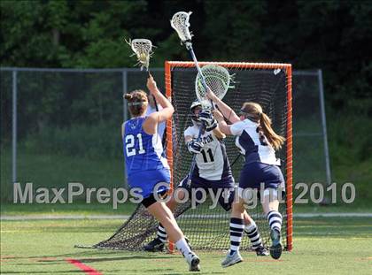 Thumbnail 2 in Wilton vs Ludlowe (FCIAC Quarterfinal) photogallery.
