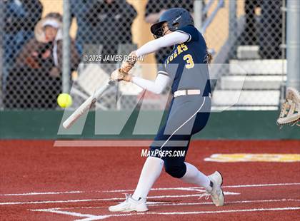 Thumbnail 1 in Notre Dame vs. Hillsdale (CIF CCS D2 Semifinal) photogallery.