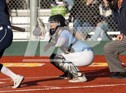 Thumbnail 2 in Notre Dame vs. Hillsdale (CCS D2 semifinal) photogallery.