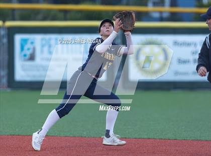 Thumbnail 2 in Notre Dame vs. Hillsdale (CCS D2 semifinal) photogallery.