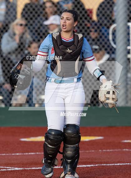 Thumbnail 3 in Notre Dame vs. Hillsdale (CIF CCS D2 Semifinal) photogallery.