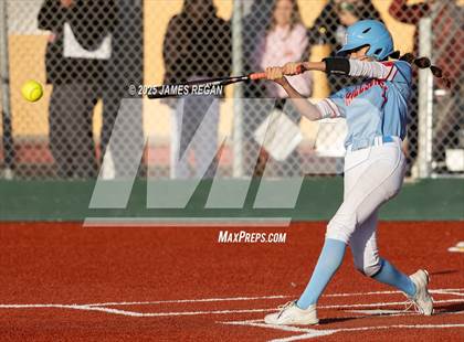 Thumbnail 3 in Notre Dame vs. Hillsdale (CIF CCS D2 Semifinal) photogallery.