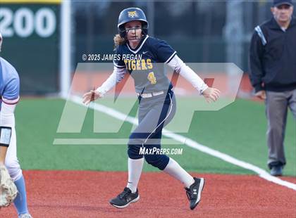 Thumbnail 2 in Notre Dame vs. Hillsdale (CCS D2 semifinal) photogallery.