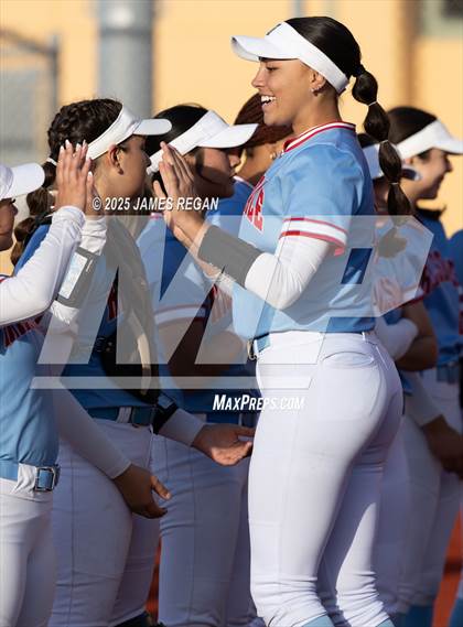 Thumbnail 1 in Notre Dame vs. Hillsdale (CIF CCS D2 Semifinal) photogallery.