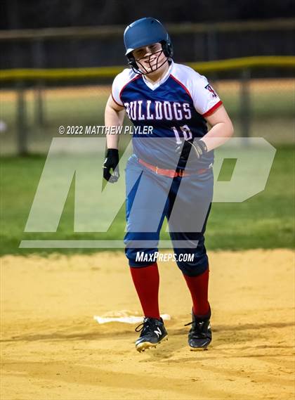 Thumbnail 3 in Terry Sanford @ Seventy-First photogallery.
