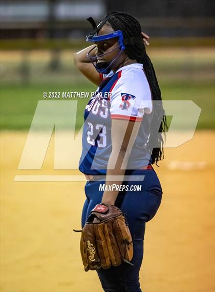 Thumbnail 2 in Terry Sanford @ Seventy-First photogallery.
