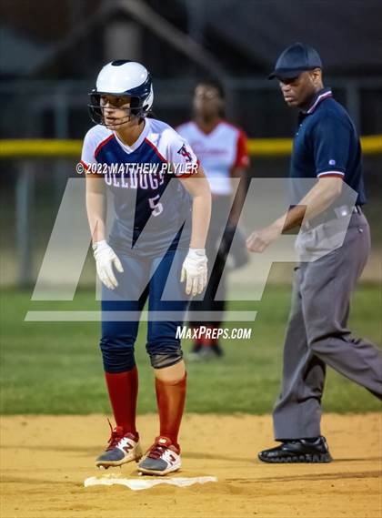Thumbnail 2 in Terry Sanford @ Seventy-First photogallery.