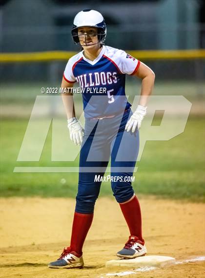 Thumbnail 3 in Terry Sanford @ Seventy-First photogallery.