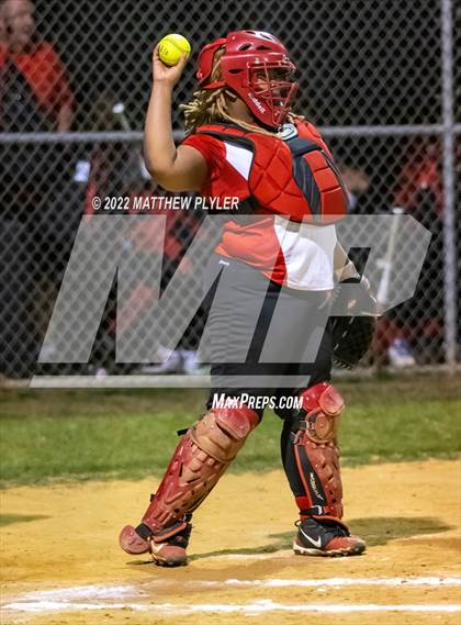 Thumbnail 1 in Terry Sanford @ Seventy-First photogallery.