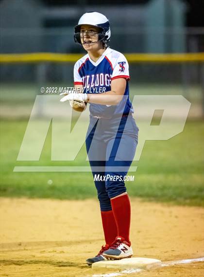 Thumbnail 2 in Terry Sanford @ Seventy-First photogallery.