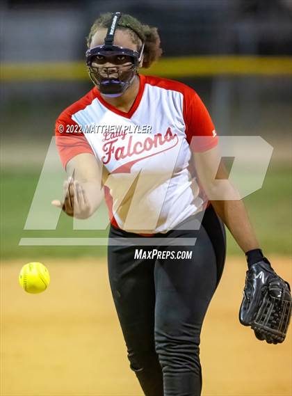 Thumbnail 1 in Terry Sanford @ Seventy-First photogallery.