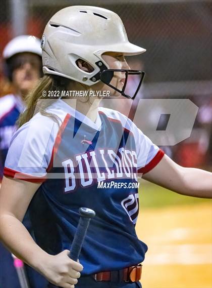 Thumbnail 2 in Terry Sanford @ Seventy-First photogallery.