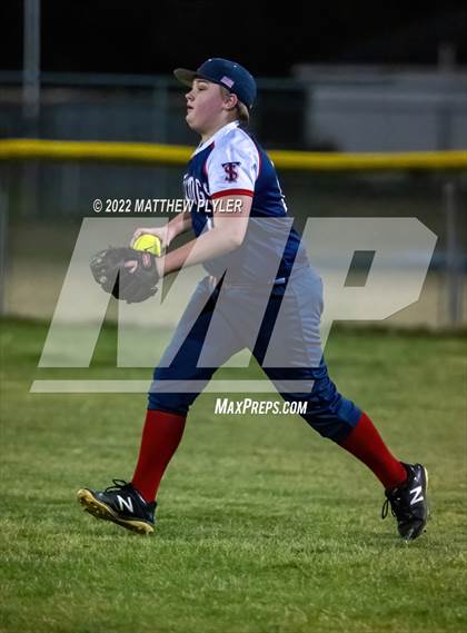 Thumbnail 3 in Terry Sanford @ Seventy-First photogallery.