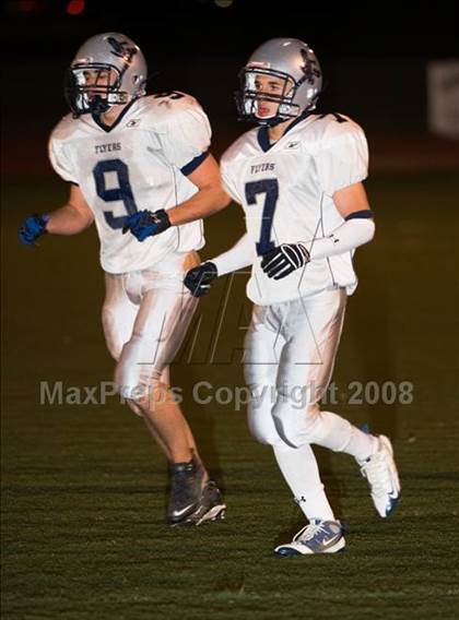Thumbnail 3 in Framingham vs Marshfield (MIAA Division 1A East  Semifinal) photogallery.
