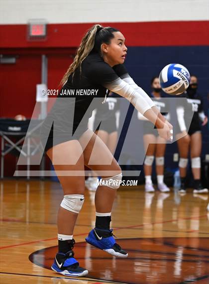 Thumbnail 1 in Timpview vs. Rancho (Durango Fall Classic) photogallery.