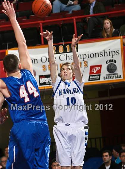 Thumbnail 2 in Dobbs Ferry vs Blind Brook (Class B Semifinal) photogallery.