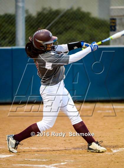 Thumbnail 1 in Patrick Henry vs. Rancho Buena Vista (CIF SDS D1 Final) photogallery.