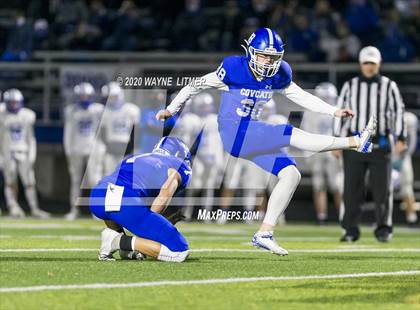 Thumbnail 3 in Highlands @ Covington Catholic (KHSAA Commonwealth Gridiron Bowl)  photogallery.