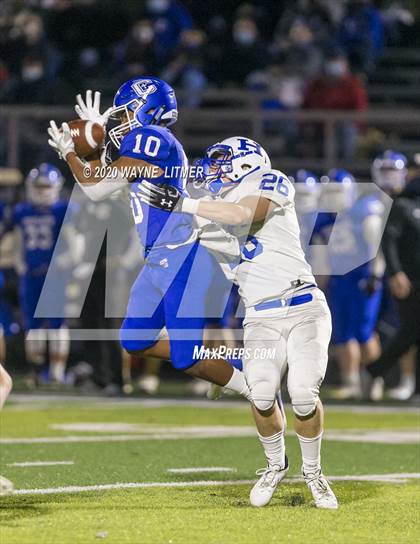 Thumbnail 3 in Highlands @ Covington Catholic (KHSAA Commonwealth Gridiron Bowl)  photogallery.
