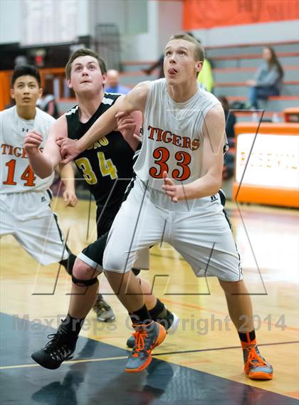 Thumbnail 3 in Roseville vs Del Oro photogallery.