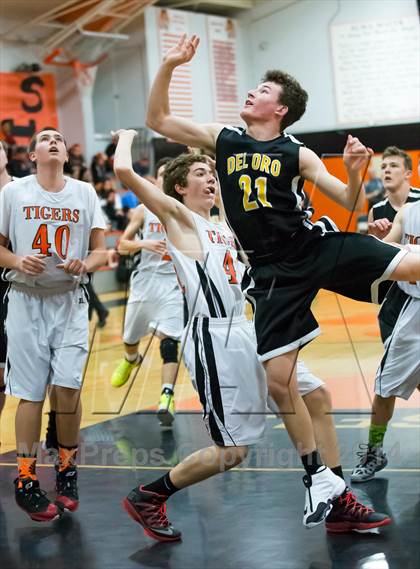 Thumbnail 2 in Roseville vs Del Oro photogallery.