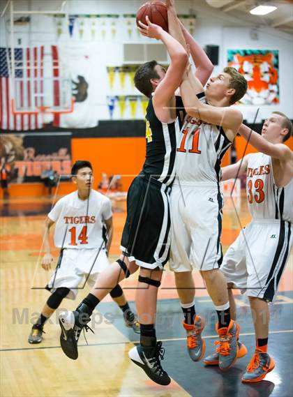 Thumbnail 1 in Roseville vs Del Oro photogallery.