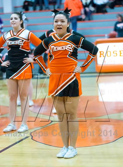 Thumbnail 2 in Roseville vs Del Oro photogallery.