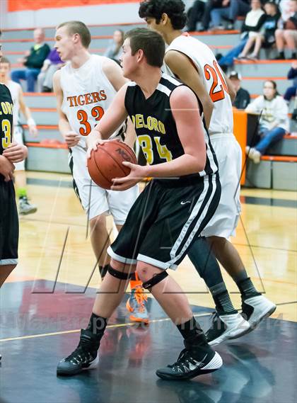 Thumbnail 3 in Roseville vs Del Oro photogallery.