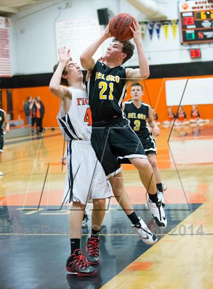 Thumbnail 3 in Roseville vs Del Oro photogallery.