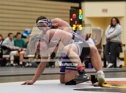 Thumbnail 2 in IHSAA Sectional 25. Avon photogallery.