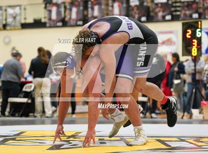 Thumbnail 1 in IHSAA Sectional 25. Avon photogallery.