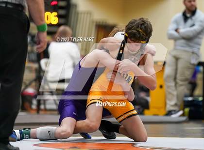 Thumbnail 3 in IHSAA Sectional 25. Avon photogallery.