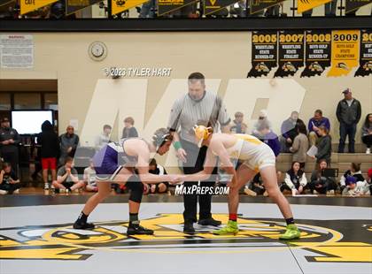 Thumbnail 2 in IHSAA Sectional 25. Avon photogallery.