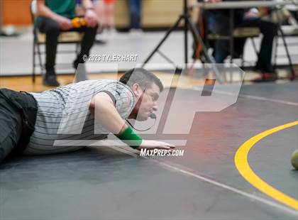 Thumbnail 1 in IHSAA Sectional 25. Avon photogallery.