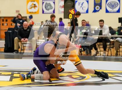 Thumbnail 1 in IHSAA Sectional 25. Avon photogallery.