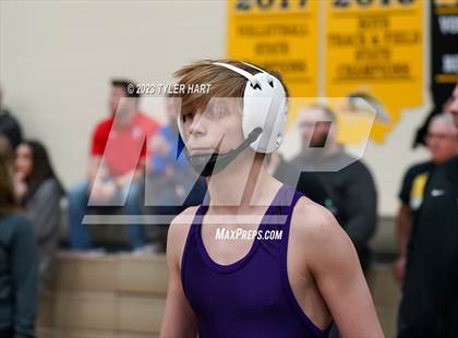 Thumbnail 1 in IHSAA Sectional 25. Avon photogallery.