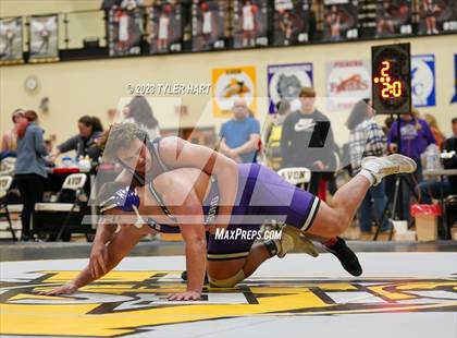 Thumbnail 3 in IHSAA Sectional 25. Avon photogallery.