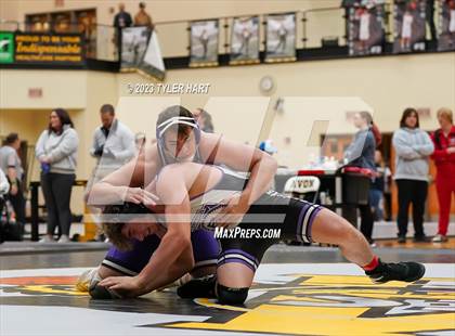 Thumbnail 2 in IHSAA Sectional 25. Avon photogallery.