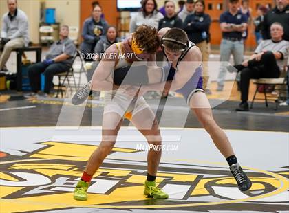 Thumbnail 1 in IHSAA Sectional 25. Avon photogallery.
