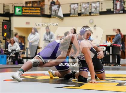 Thumbnail 3 in IHSAA Sectional 25. Avon photogallery.