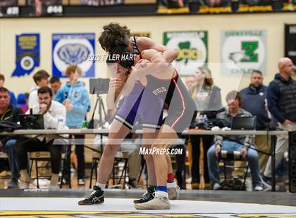 Thumbnail 1 in IHSAA Sectional 25. Avon photogallery.