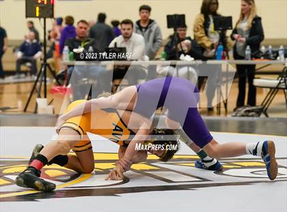 Thumbnail 2 in IHSAA Sectional 25. Avon photogallery.