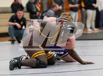 Thumbnail 1 in IHSAA Sectional 25. Avon photogallery.