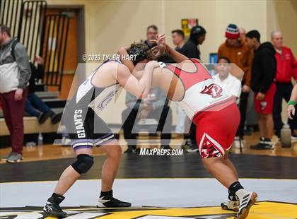 Thumbnail 2 in IHSAA Sectional 25. Avon photogallery.