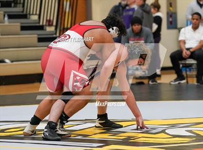 Thumbnail 3 in IHSAA Sectional 25. Avon photogallery.