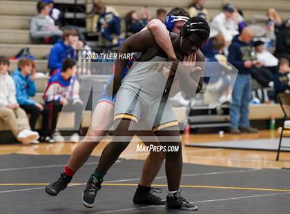 Thumbnail 3 in IHSAA Sectional 25. Avon photogallery.