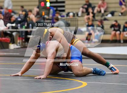 Thumbnail 1 in IHSAA Sectional 25. Avon photogallery.