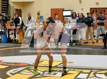 Thumbnail 3 in IHSAA Sectional 25. Avon photogallery.
