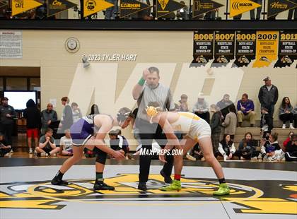 Thumbnail 1 in IHSAA Sectional 25. Avon photogallery.