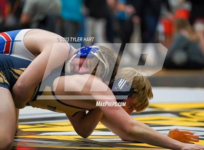 Thumbnail 1 in IHSAA Sectional 25. Avon photogallery.